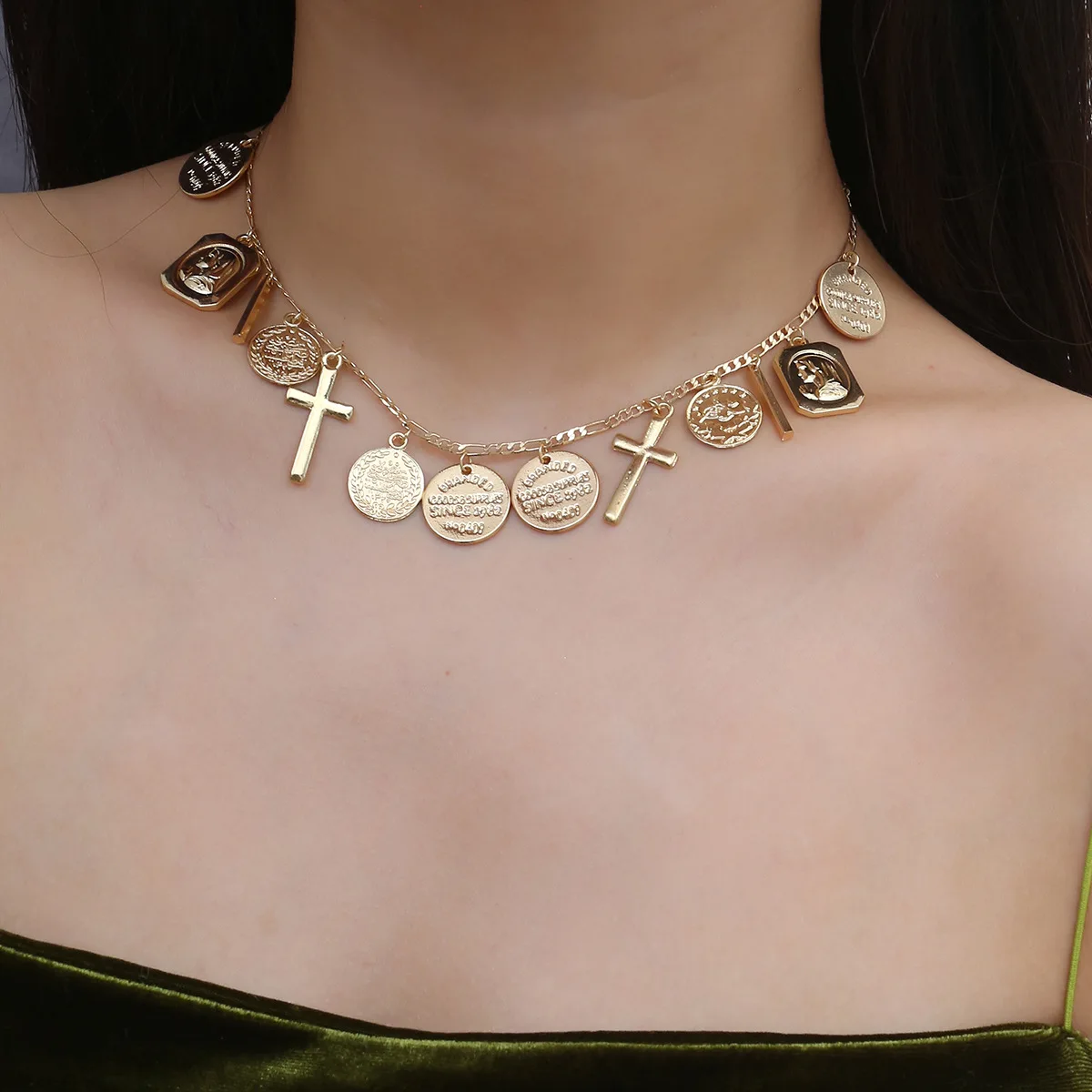 Long Chain Women Simple Coin Portrait Pendant Necklace Gold/Silver Choker