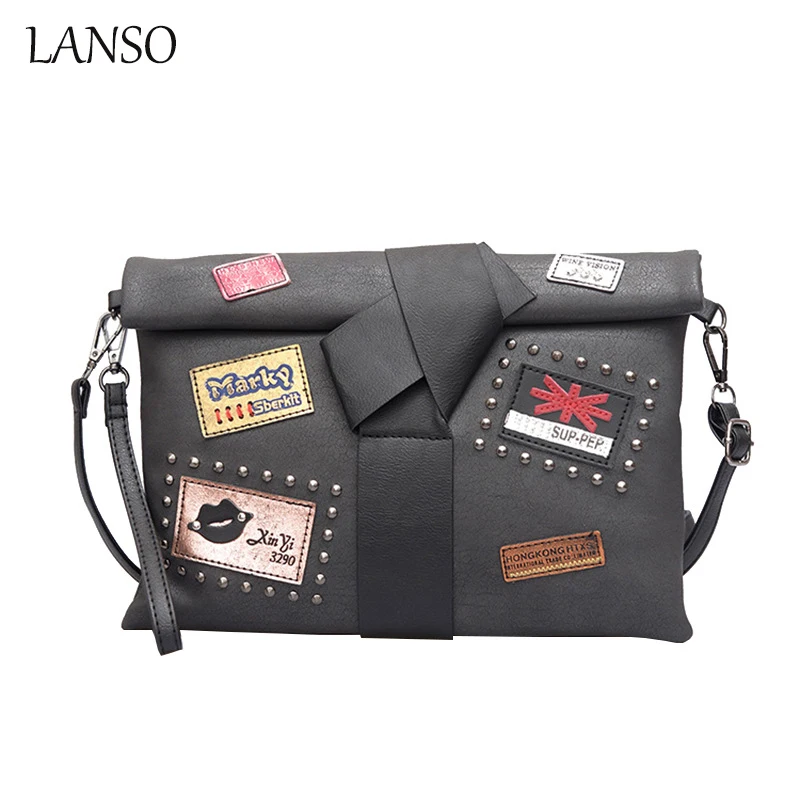 

Vintage Scrub Badge Envelope Bag Small Messenger Bags Bolsa Feminina Crossbody Bags for Women Rivets Bow Letter Handbag Wristlet