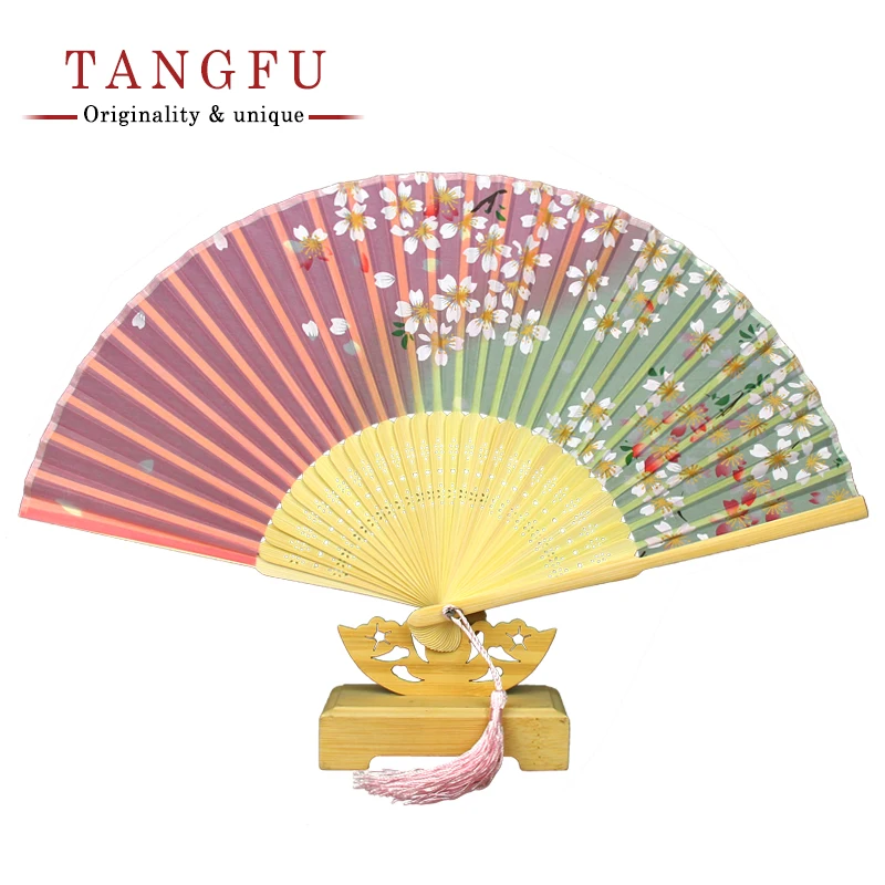 

Summer lady Pocket Fan chinese silk bamboo fan ethnic craft folding fan wedding favors gifts Exquisite gift box packaging