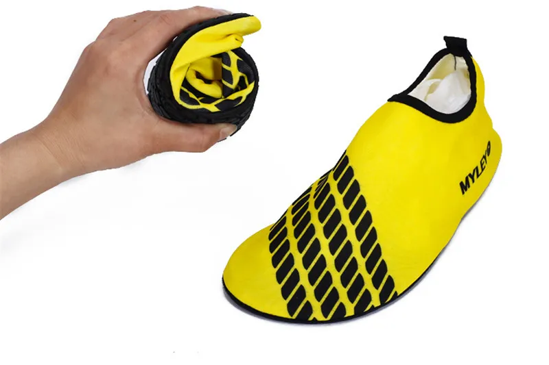 2780773681_979201264