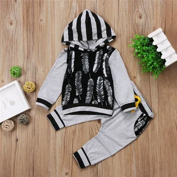 

2017 Autumn Baby Boys Outfits Newborn Baby Boy Clothes Hooded Tops Solid Pants 2PCS Outfits Set Animal Striped Print Hood