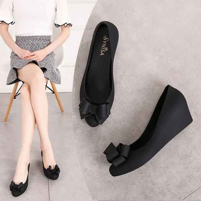 Летние модные женские пляжные сандалии в Корейском стиле с классическим бантом; женские прозрачные туфли с острым носком на танкетке без застежки; 20190513 - Цвет: Black