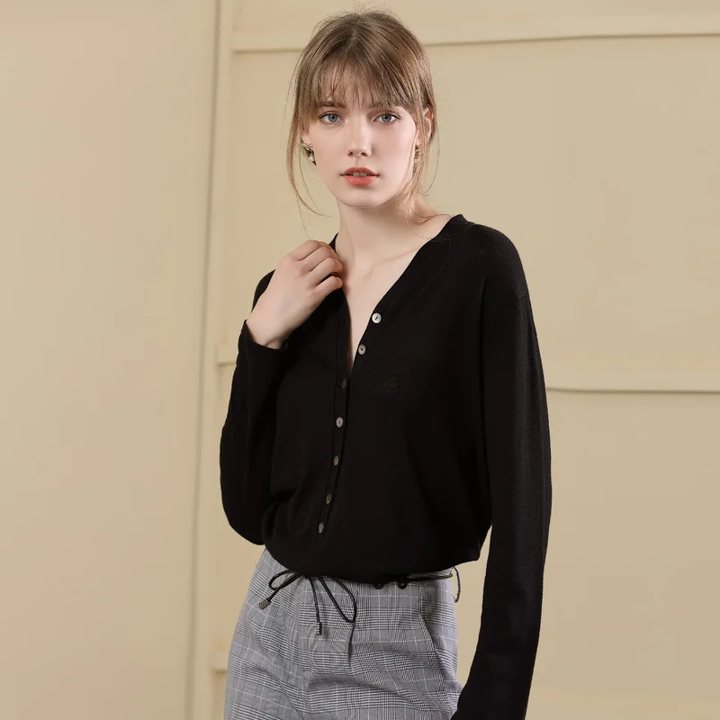 Autumn new arrival v-neck long sleeve loose pullover unlined upper knitting sweater single buckle rendering sweater women 18067 Autumn new arrival v-neck long sleeve loose pullover unlined upper knitting sweater single buckle rendering sweater women 18067