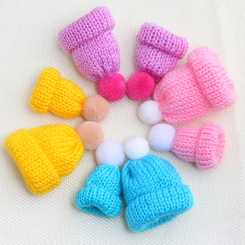 

2 Pcs/set Kawaii Fashion Hairball Knitted Hat Brooch Pin Mini Cute Hats Sweater Brooches Women Accessories Gift Collar Badge Pin