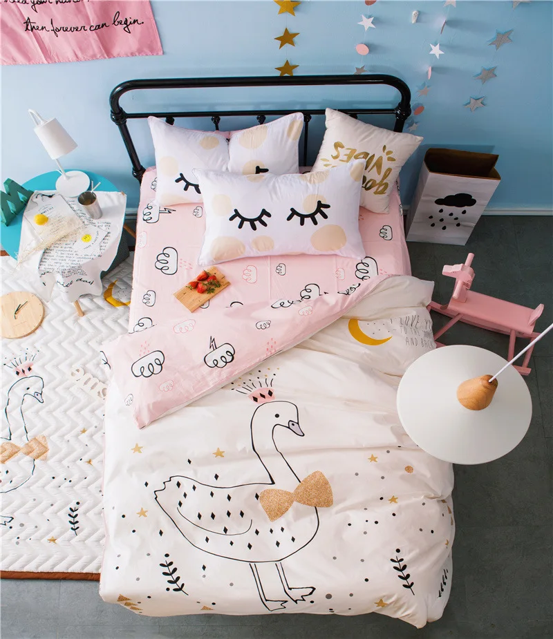

3 pcs/set sigle White Bedding Set Kids bedding Cute Bedspread Swan Panda rabbit bear Printed Duvet Cover Bedding Set Flat Sheet