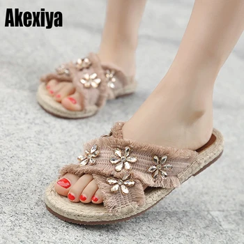 

Fashion Slippers Women's 2020Summer New Flowers Rhinestone Women's Slippers Black Beige size 35-40 f078
