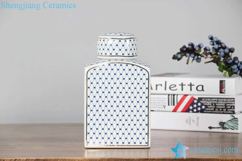 

RZKA161282 Small size golden line rim grid pattern blue and white ceramic jar