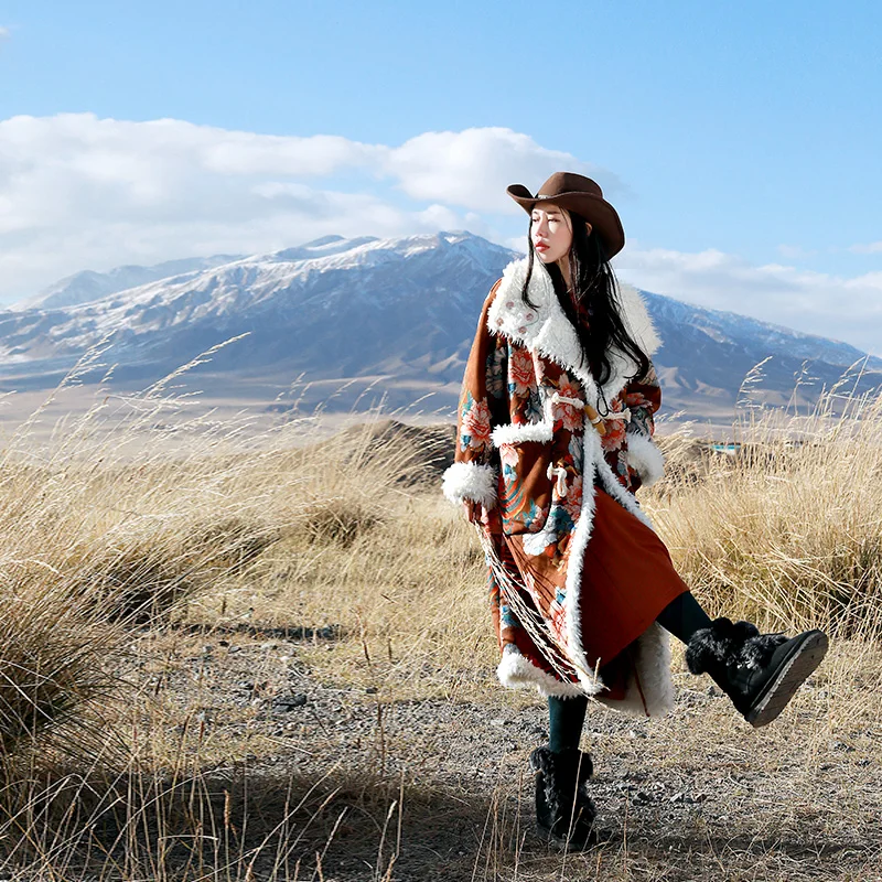

Aporia.King Ancient China sytle fur coat