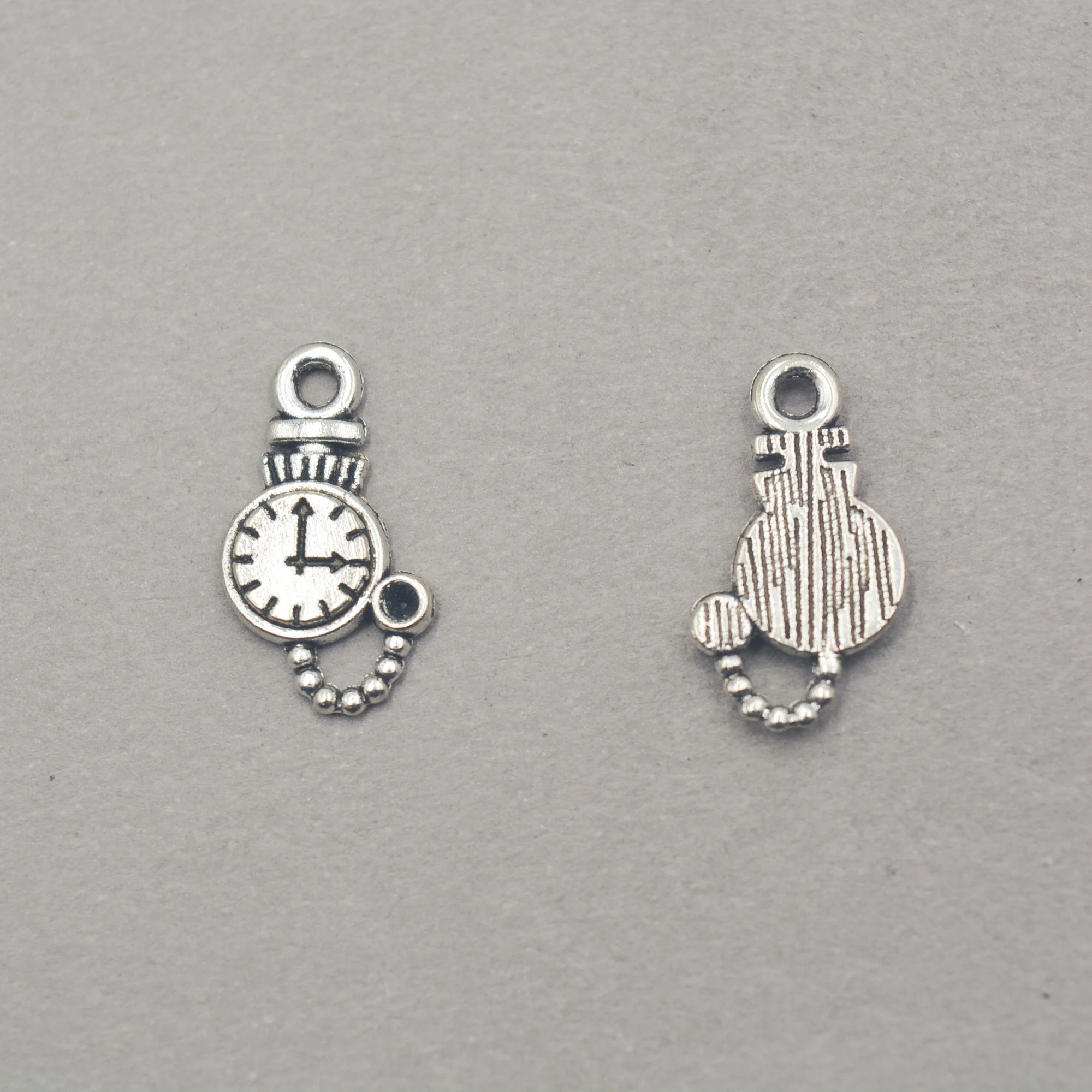 Number 40 Charm//Pendant Tibetan Antique Silver 12mm 5 Charms Accessory Crafts