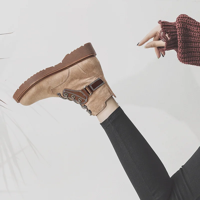 

2018 autumn new fashion simple solid color thick sole Martin boots women retro trend wild comfortable casual boots.