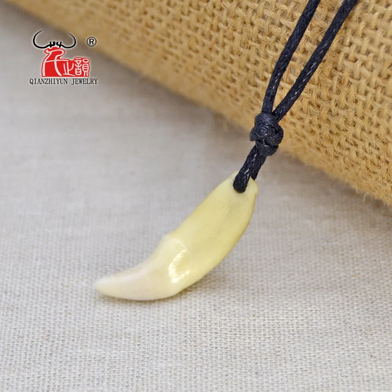 Men's Necklace Woman's Bone Pendant Tibetan Amulet Fangs Real Natural Tooth Vintage Silver Wolf Tooth Charm White Brown Ecru