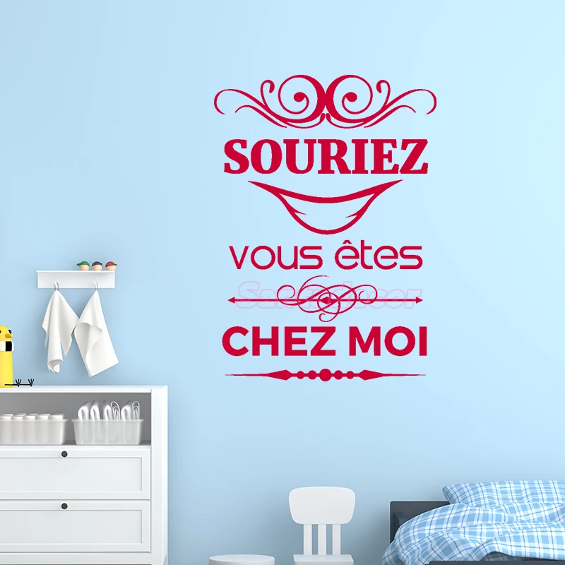 sticker-souriez-vous-etes-chez-moi-1-ambiance-sticker 6