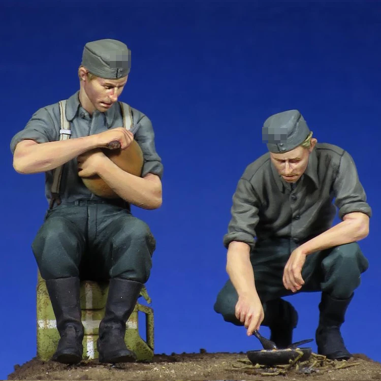 

1/35 Soldiers at rest WW II, Resin Model Soldier GK, Military theme of WW2, Unassembled and unpainted kit