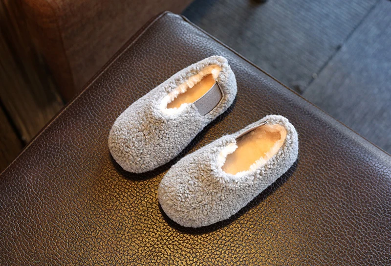 Зима Новинка; однотонная детская обувь из овечьей кожи; Теплая Повседневная обувь для мужчин и для девочек модная домашняя обувь#1