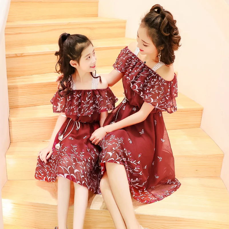 

2019 Off Shoulder Dress Mom Daughter Clothing Happy Family Matching Outfits Mother Daughter Clothing Summer A Line Long Dress