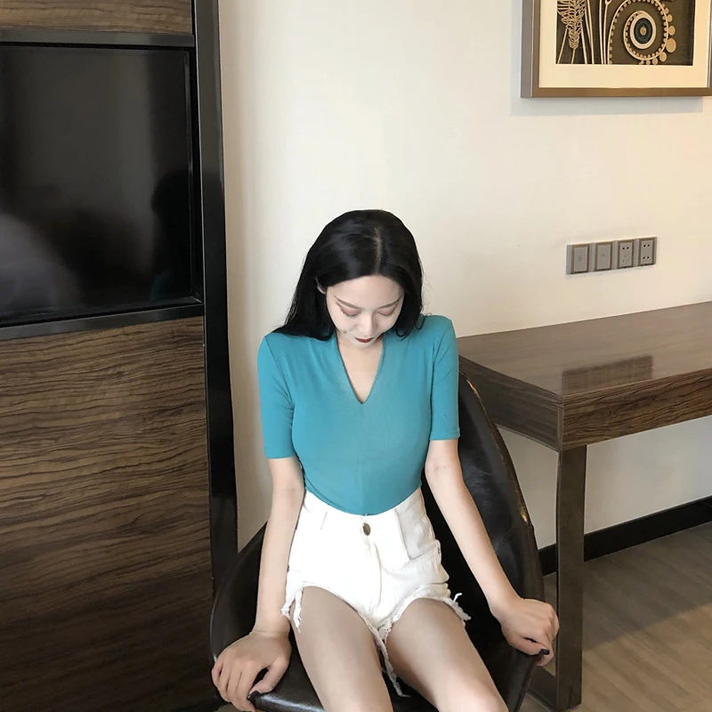 Летняя Корейская версия, тонкая Сексуальная футболка для женщин,, v-образный вырез, сексуальная хлопковая эластичная футболка, Женская белая футболка, женские топы
