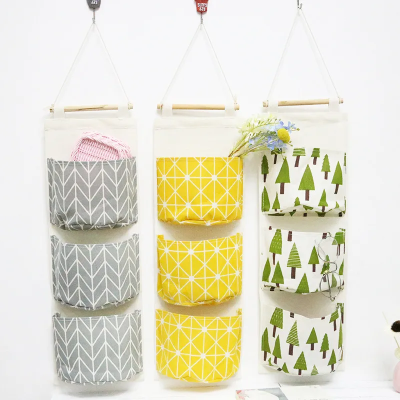 

Cotton Linen Flamingo Pattern 3 Pockets Hanging Storage Bag Wall Mounted Wardrobe Hang Bag Wall Pouch Cosmetics Toys Organizer