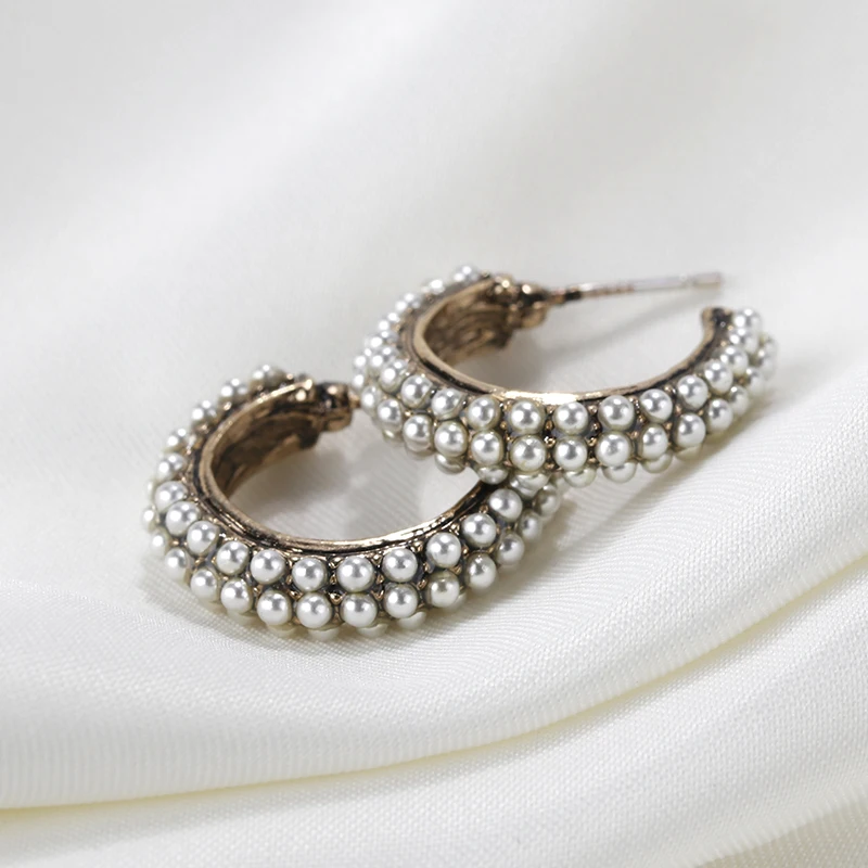 

AENSOA Chic Unique Style Silver Elegant Pearl C Shape Small Earrings for Women Girl Vintage Cute Hoop Earrings Wedding Jewelry