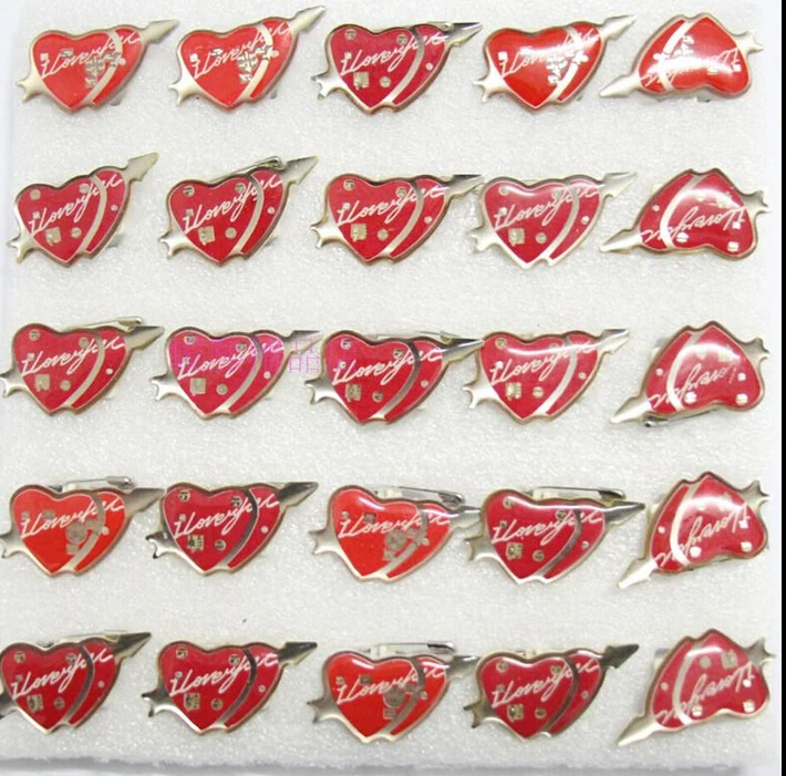 Free shipping Lot 25 pcs red heart I LOVE YOU LED Flashing Light Up Badge/Brooch Pins Party Favors Halloween gifts H-03 | Украшения и