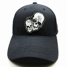 Двойной череп вышивка хлопок бейсбол кепки хип-хоп бейсболка с возможностью регулировки размера шапки для мужчин и женщин 18