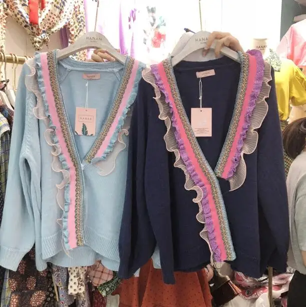 South Korea ulzzang New Retro Auricularia edge splicing stripe V collar hit color knitted cardigan coat sweater |