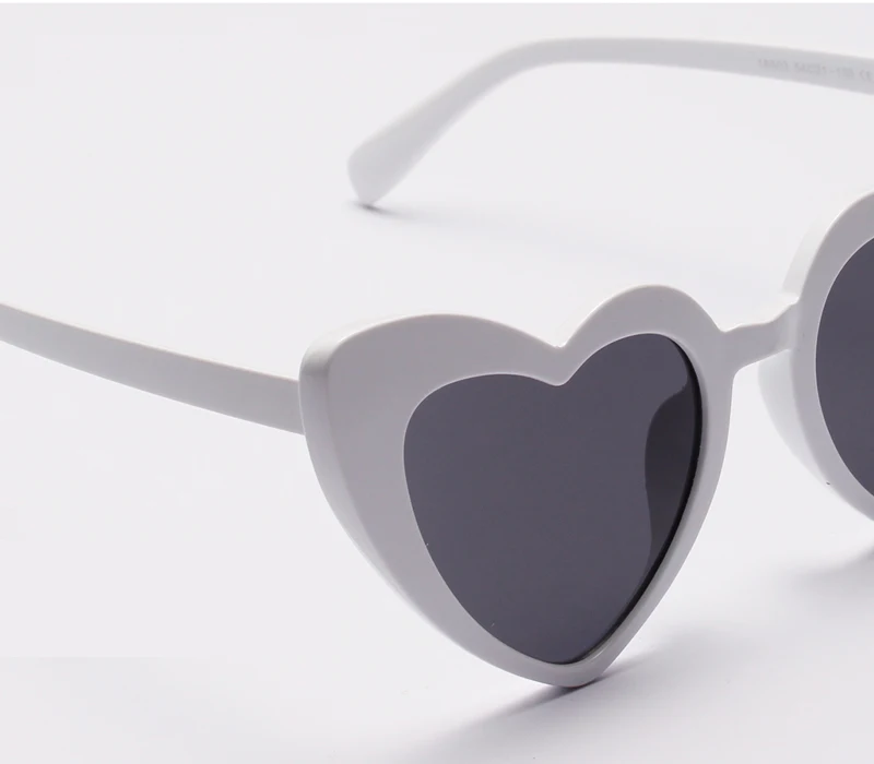 Heart Shaped Sunglasses For Women detail (3)