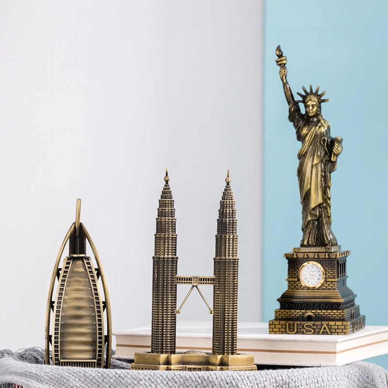 Mini Metal Iron Paris Tower Statue of Liberty Big Ben Models Home Decoration Crafts Building Cafe Living Room Office Figurine