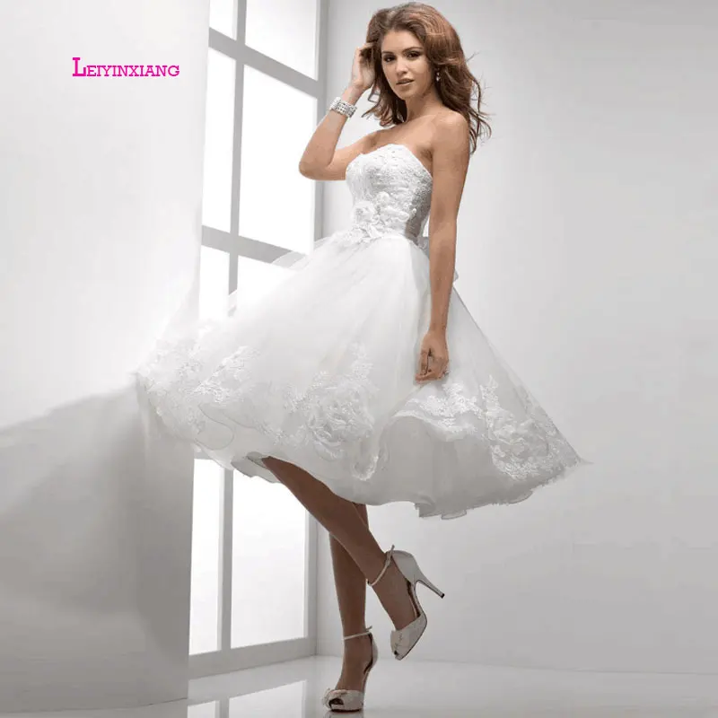 

LEIYINXIANG Popular Wedding Dress Vestido De Noiva Robe de Mariee Modern Sexy A-Line Strapless Appliques Backless Petite Size