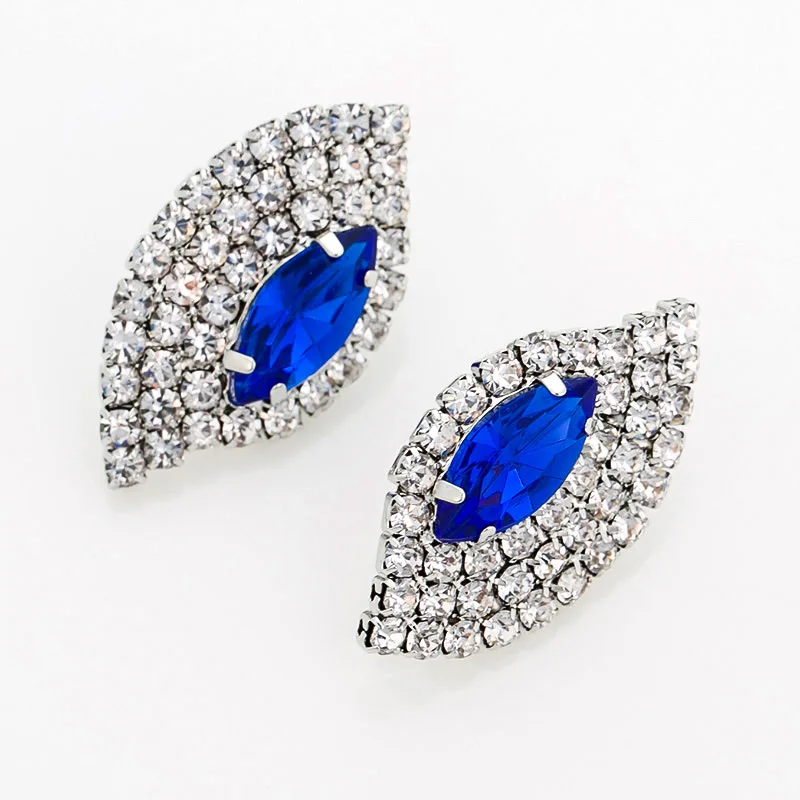 

YFJEWE Shine Blue EYE Stud Earrings For Women Vintage Red\Green Crystal Earrings Jewelry Christmas Gift Brincos #E079