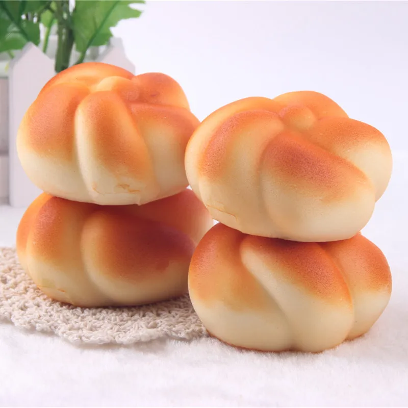 

5.5CM Flower Shape Small Bread Kitchen Toys Kids Cognition Similation Toy Squishy Fun Joke Toys For Child Learning Education