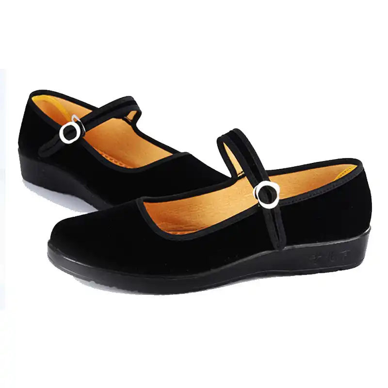 BNWT TNY Girls Patent Leather Classic Mary Jane Shoes with buckle BNWT TNY Girls Patent Leather Classic Mary Jane Shoes with buckle