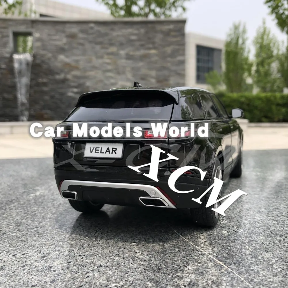 Литая модель автомобиля для LCD Velar 1:18 (черный) + небольшой подарок!|Наземный