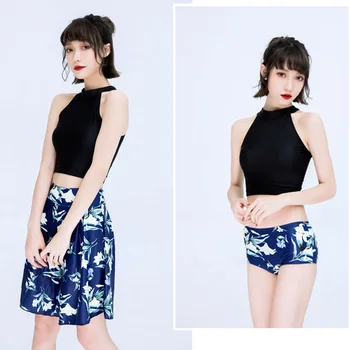 

Women's 3-piece Set Swimsuit Beach Suit Black High Neck Halter Wireless Crop Top with Print Shorts Dress Tankini Bathing Suit