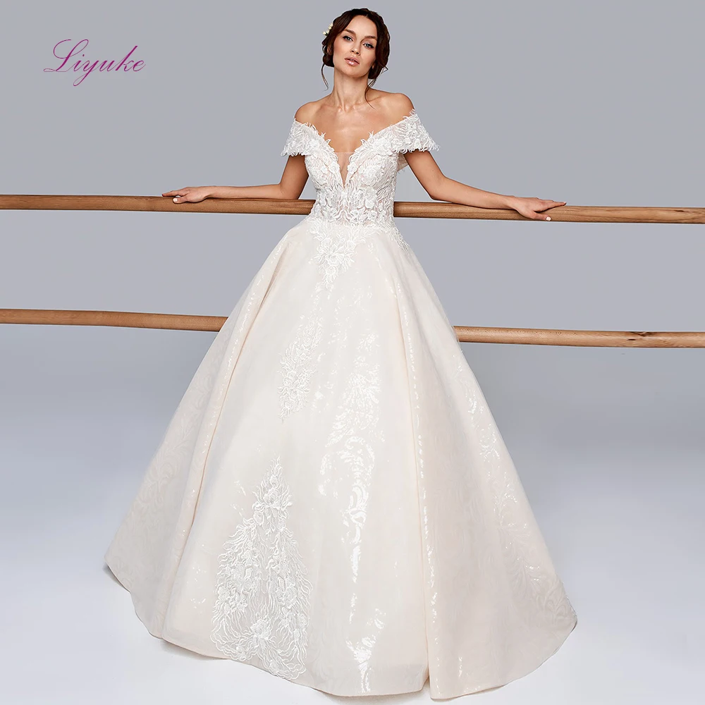 

Liyuke Married Ball Gown Wedding Dress Lace Appliques Off-the-shoulder Button Lustrous Stain Customized Elegant Bridal
