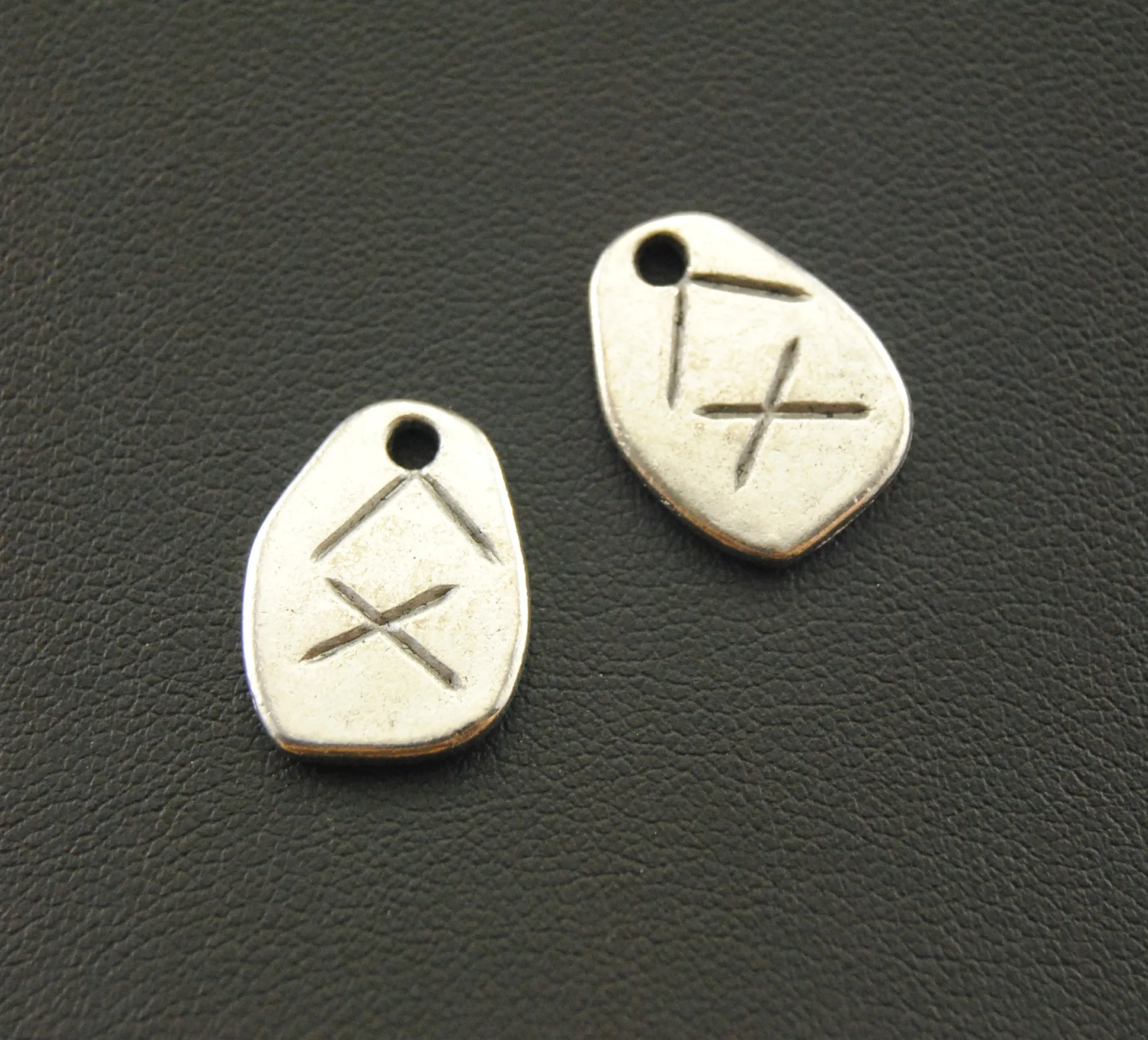 

10 Pcs Antique Silver Pattern Charm Jewelry Making DIY Handmade Craft A1126