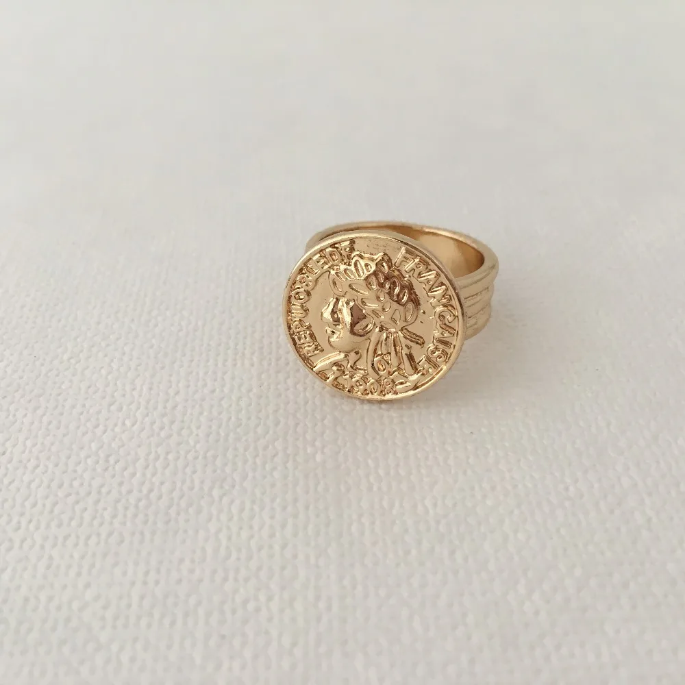 

FASHION JEWELRY GOLD COLOR PLATING COIN FACE ENGRAVED SQUARE RING FOR WOMEN GIRL