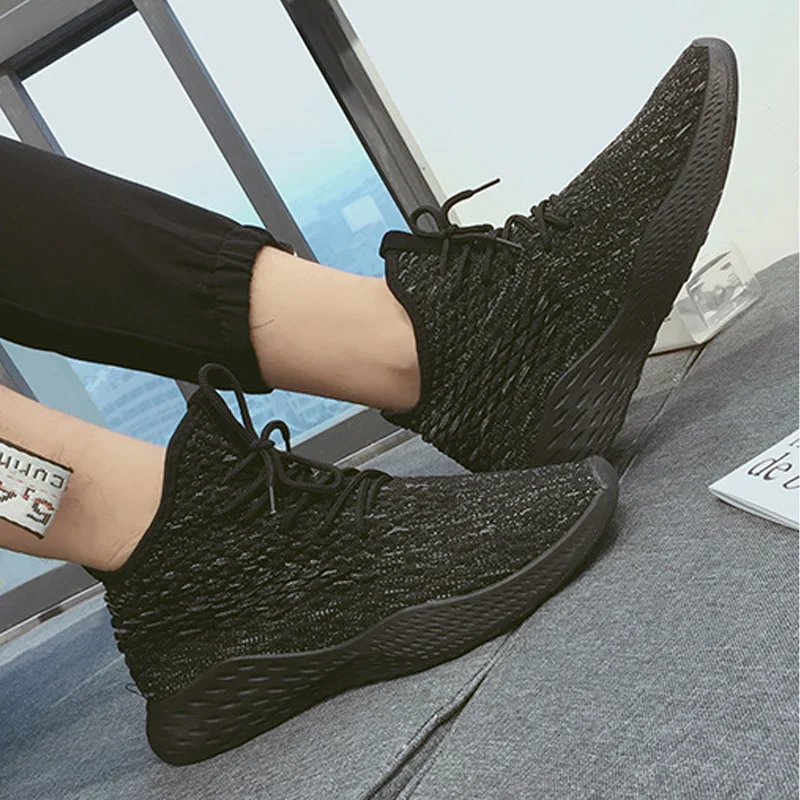 

New Breathable Casual Shoes Men Lightweight Sneakers Lace Up Running Shoes Comfortable Walking Shoes Black Footwear Men shoes