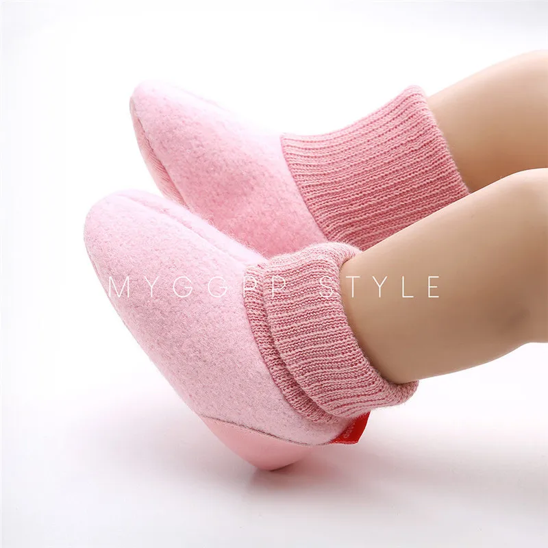 Зимние теплые зимние ботинки с геометрическим рисунком для маленьких мальчиков и девочек; Повседневные тапочки из полиэстера с мягкой подошвой; обувь для новорожденных; 1 предмет