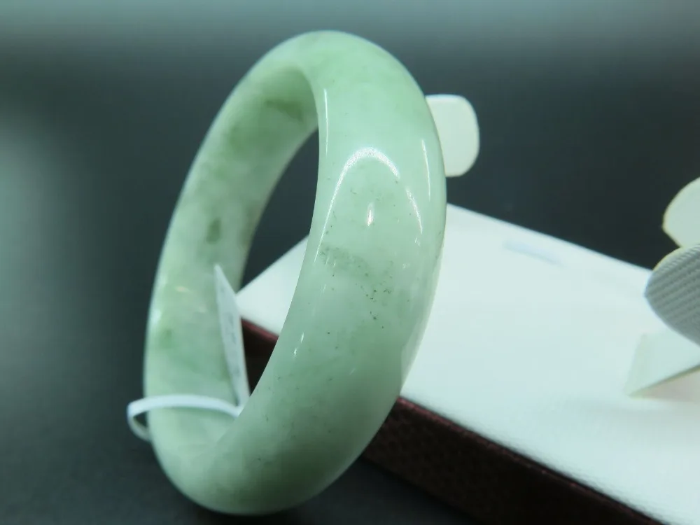 

Free shipping 0391 Natural A Grade Aqua stone Bangle