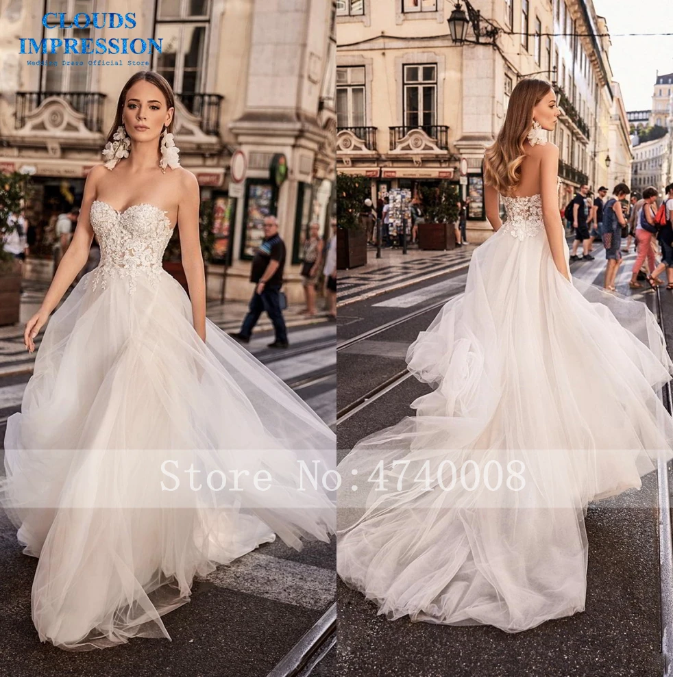 

CLOUDS IMPRESSION Lace 2019 Beach Wedding Dress A Line BOHO Strapless Sexy Vestige De Noiva Sweep Train White Bridal Gown