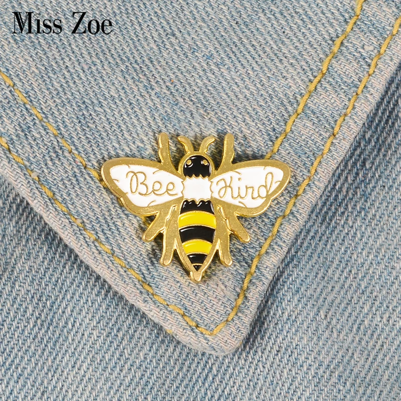 

Gold Bee Enamel Pins Autism Awareness Badges Custom Pastel Brooches Denim Shirt Lapel Pin Cartoon Insect Jewelry Gift for Kids