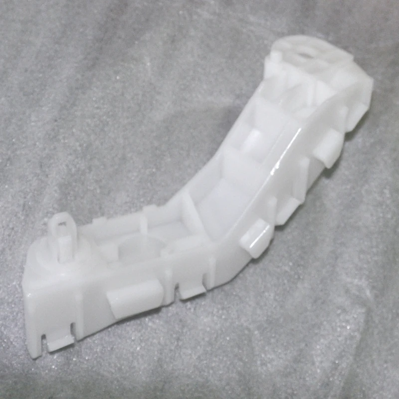 

BUMPER SUPPORT BRACKET For Mitsubishi Pajero Montero 6400a593