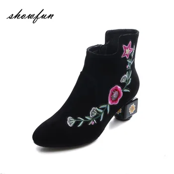 

Women's Genuine Suede Leather Retro Style Embroidery Flowers Autumn Ankle Boots Brand Designer Med Heel Short Booties Shoes Sale