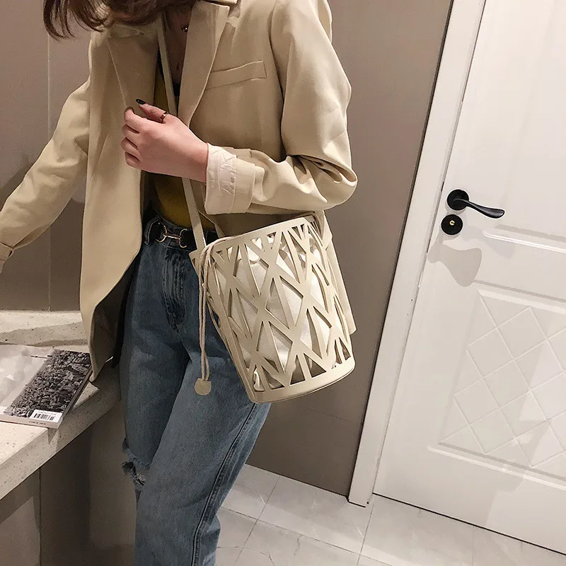 

Hollow out Beach Casual Shopping Messenger Composite Bags for Women Summer Style Single Shoulder Crossbody Bag Female Wallet