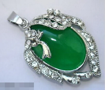 

huij 004322 Emerald Green Jade 18KWGP Crystal Flower Pendant & Necklace