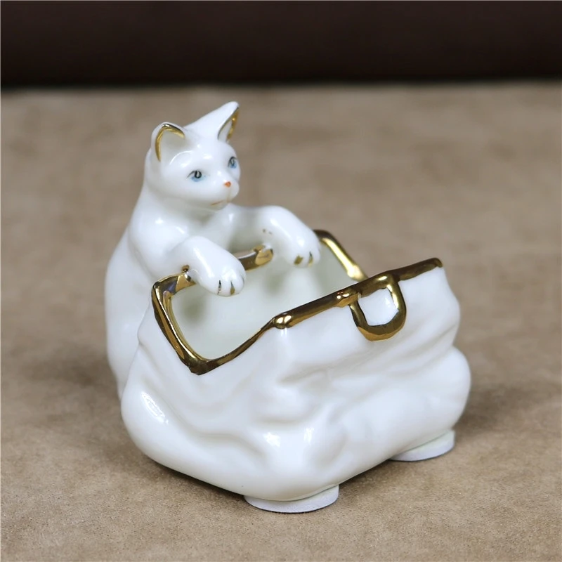Прекрасная фарфоровая игрушка фигурка котенка ручная работа керамика кошка