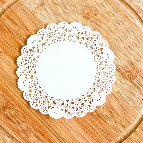 

200pcs 4.5"=115mm White Round Lace Paper Doilies / Doyleys,Vintage Coasters / Placemat Craft Wedding Christmas Table Decoration