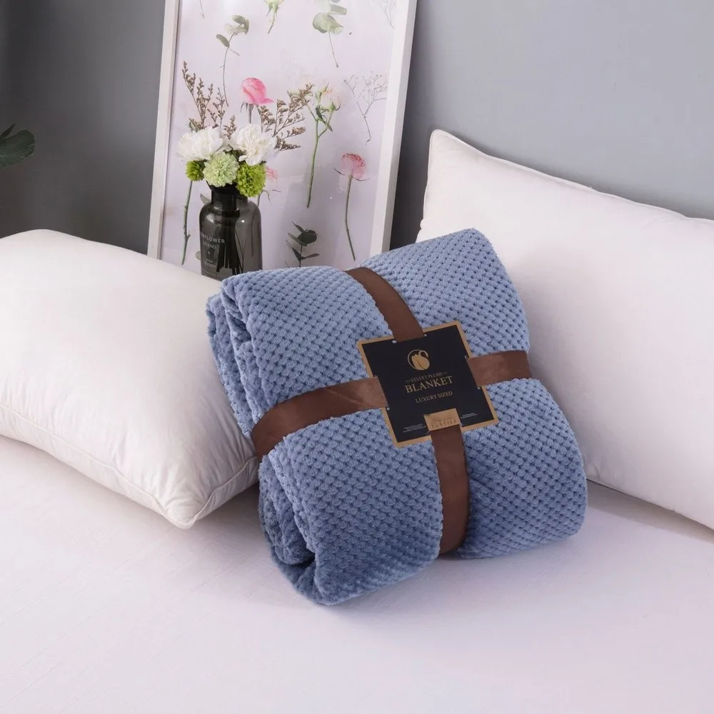 

Super Soft Blanket Flannel Aircraft Sofa Use Office Children Blanket Towel Travel Fleece Mesh Portable Car Travel Cover Blanket