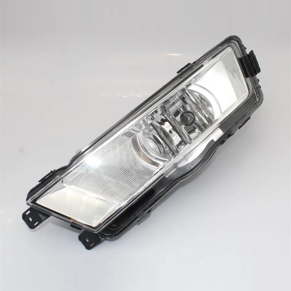 

Left Side Fog Light For Skoda Rapid 2013 2014 2015 2016 2017 Car-styling Front Halogen Fog Light Fog Lamp Assembly