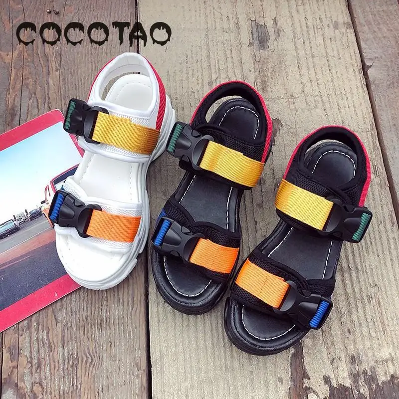 Goede Strand Sandalen Vrouwen 2019 Nieuwe Ins Mode Teen open Kleur Dikke zolen Koreaanse Versie Student Sport Stijl Muffin shoes26